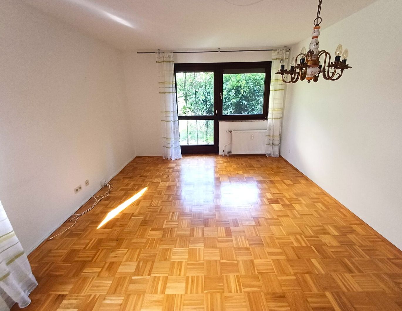 Klein aber Fein: 2-Zimmer-Gartenwohnung in Zentrumslage/Seeham