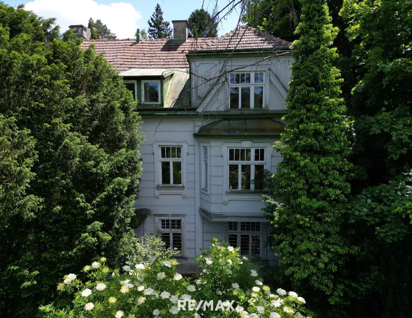 Einfamilienhaus zum Sanieren oder Neubauen - Altbaujuwel in Dornbach