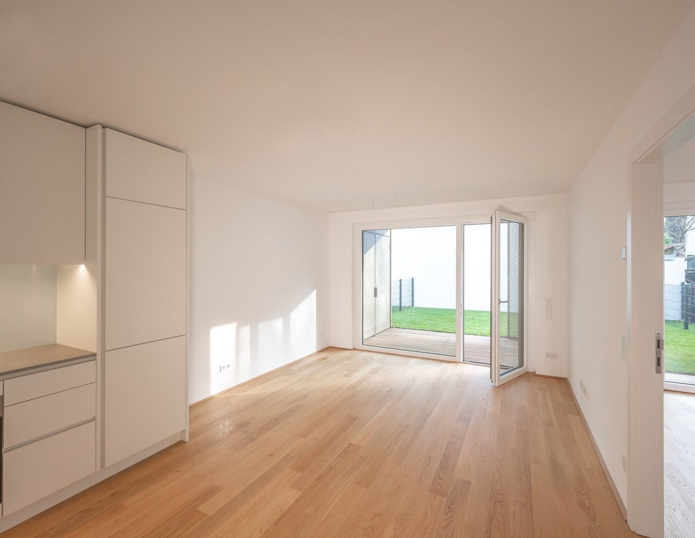 EDUART-Die Kunst des Wohnens: Hochwertiger 2-Zimmer NEUBAU-ZWEITBEZUG mit 15m² Garten und 10m² Terrasse! (8/7)