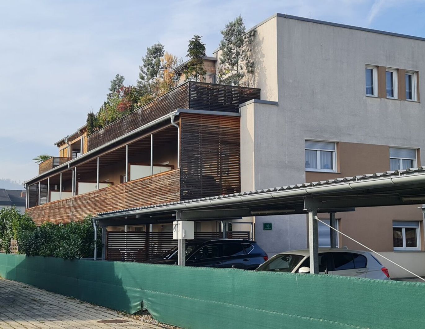 Ruhige Stadtwohnung mit großem Balkon und Traumküche