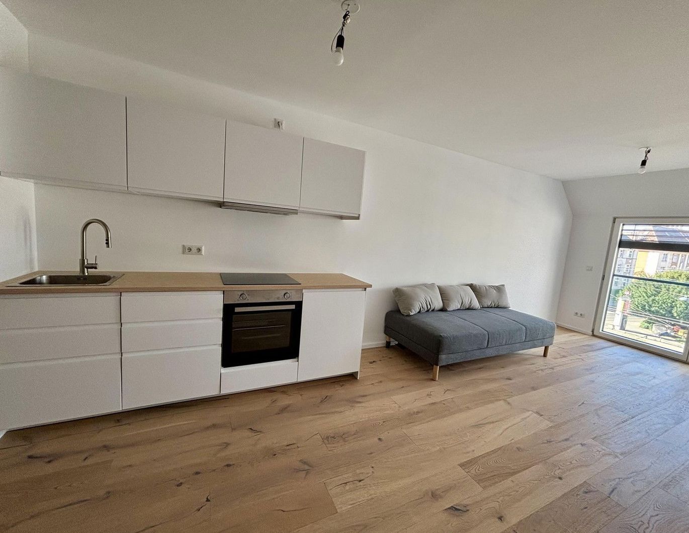 Charmante & kompakte Neubauwohnung für Singles - Erstbezug & Provisionsfrei!