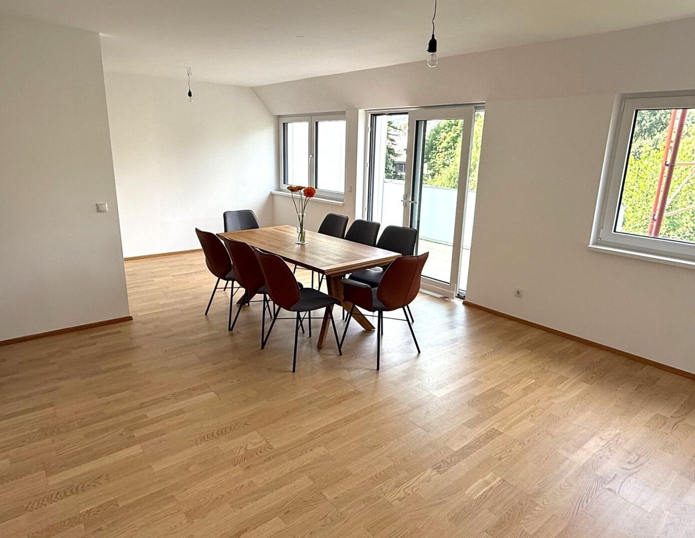 Ruhig wohnen in Hietzing - Neubau Erstbezug + Balkon ca. 11 m² + Markenküche Wert ca. € 22.000 + 1 Garagenplatz im Eigentum - alles im Kaufpreis inkludiert !