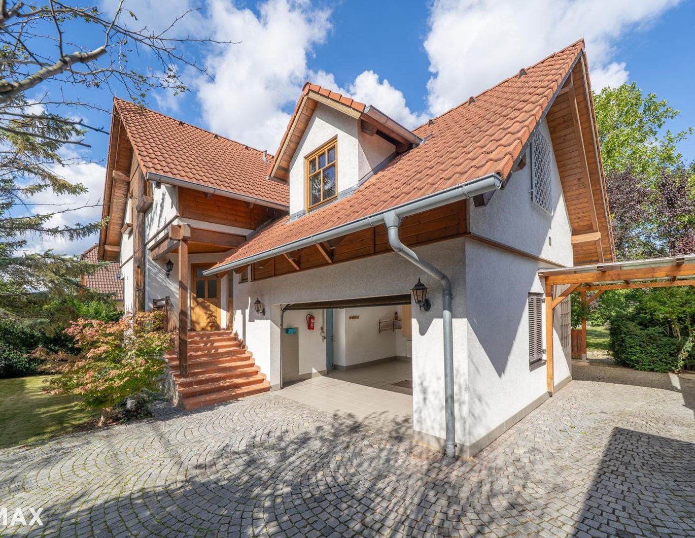 EIN HAUS MIT CHARAKTER! Einzigartiges Einfamilienhaus mit traumhaftem Garten, Garage und mehr!