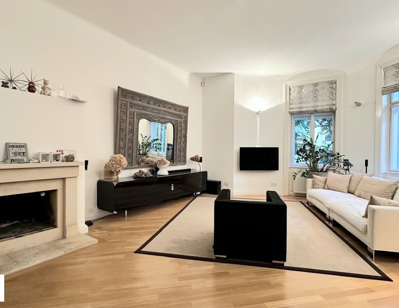 Elegante 3-Zimmer-Wohnung mit sonniger Loggia in grüner Lage im Herzen Wiens