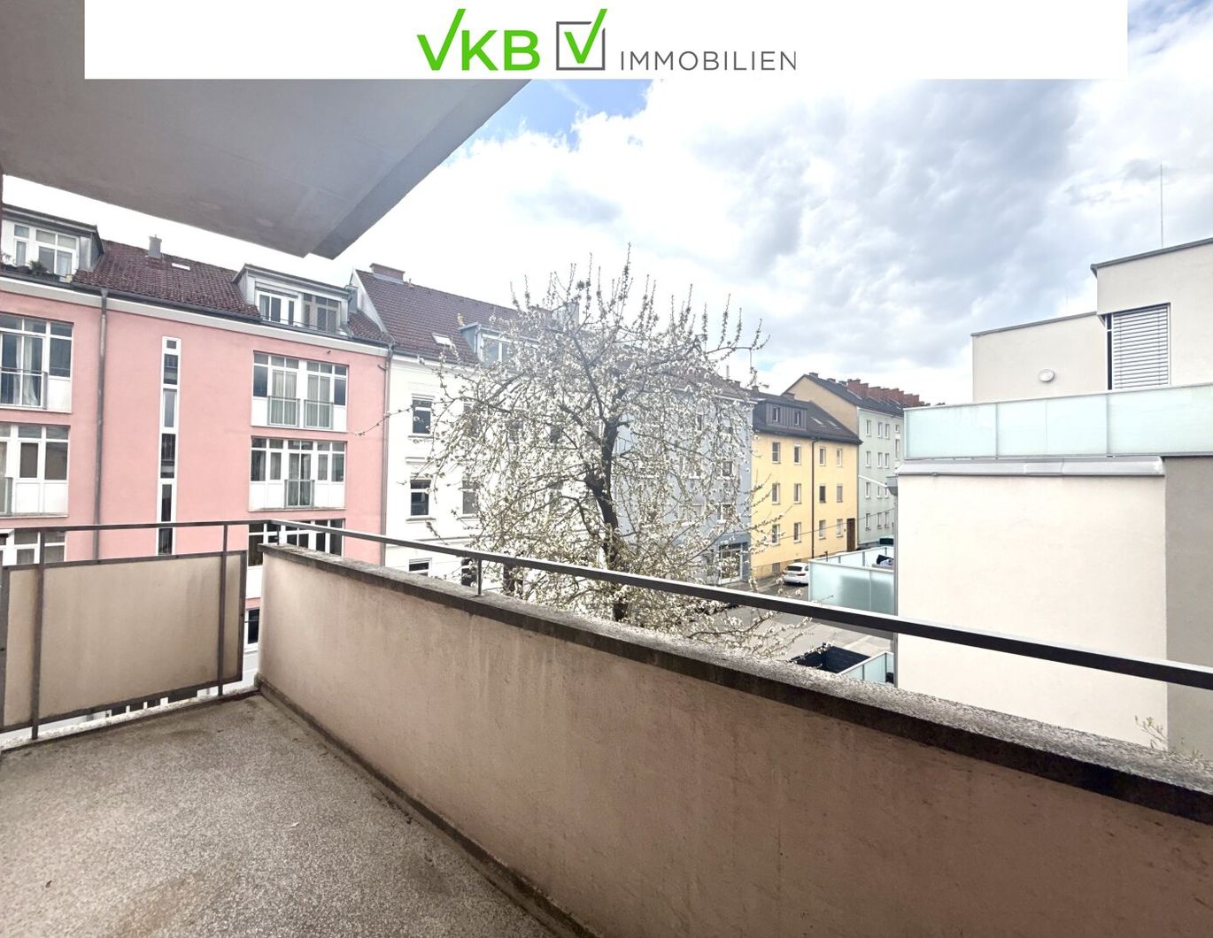 Licht, Luft & Lebensqualität - 5 Zimmer am Auberg mit Loggia und Balkon