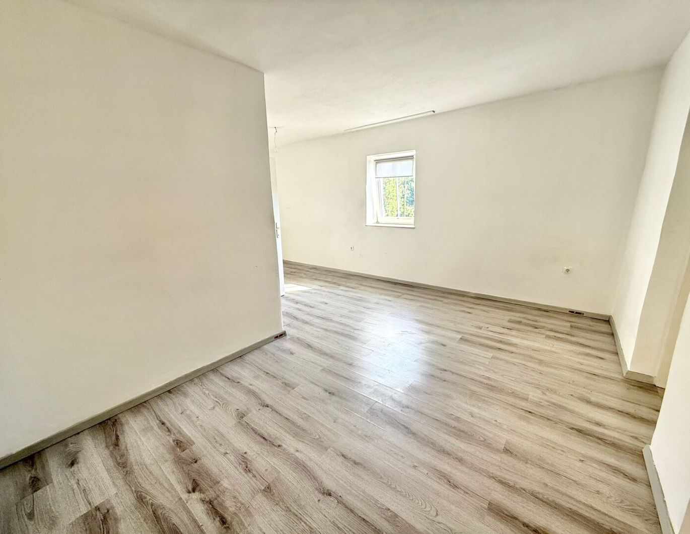 leistbares Wohnen in ruhiger Lage - Erdgeschosswohnung in Lambach!