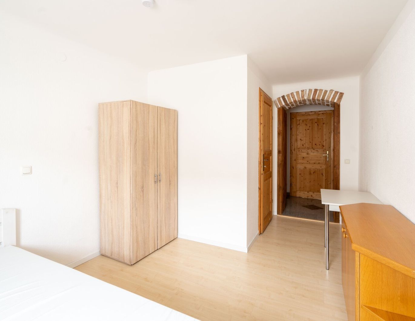 PROVISIONSFREI MIETEN: Zimmer in zentraler Lage mit Dusche, WC in Neuhofen an der Krems