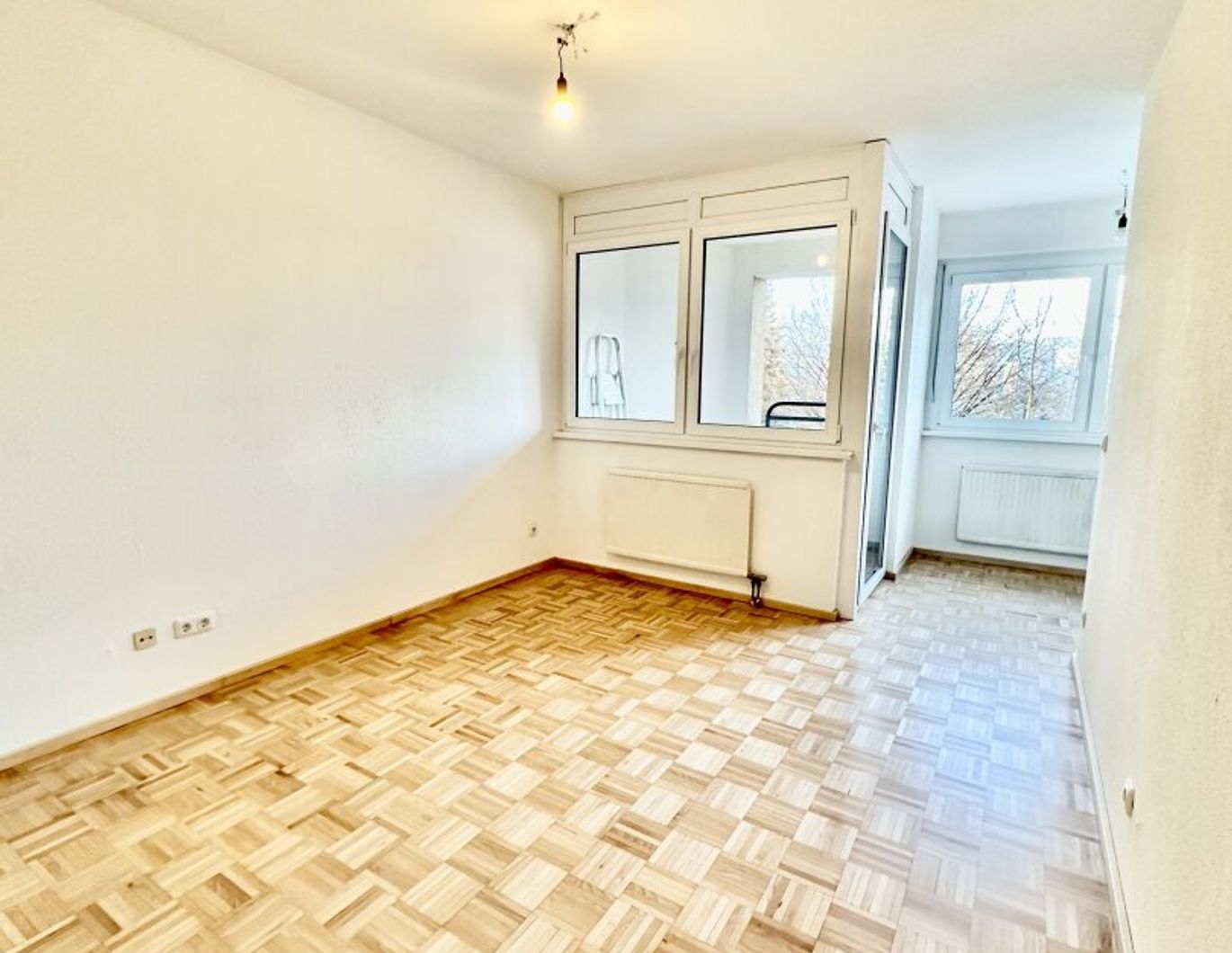Helle 3. Etagen-Wohnung in Linz mit Loggia - 790 € Miete!