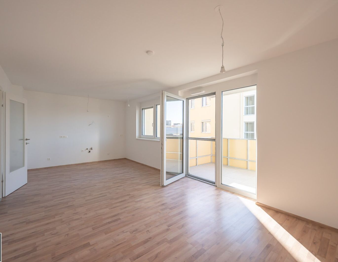 mieten - wohnen - kaufen in einer familienfreundlichen Wohnanlage! 4 Zimmer + Balkon + 2 KFZ-Stellplätze!