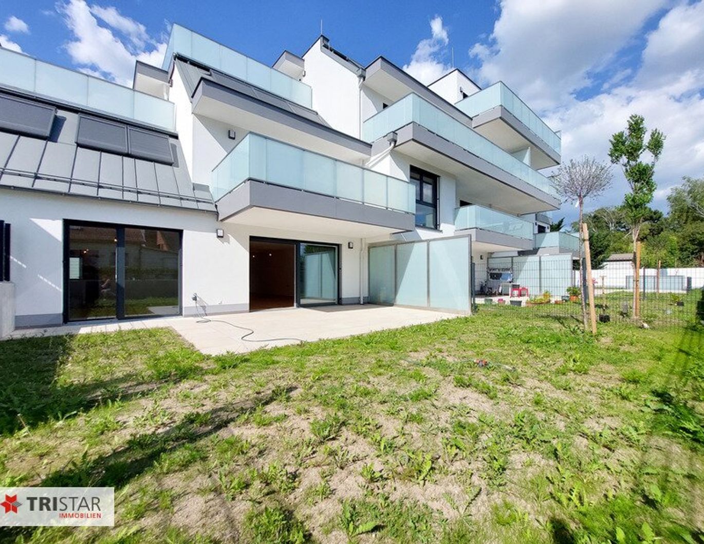 Luxuriöse Gartenwohnung in 1220 Wien: 135m², Erstbezug, 4 Zimmer, 2 Terrassen!