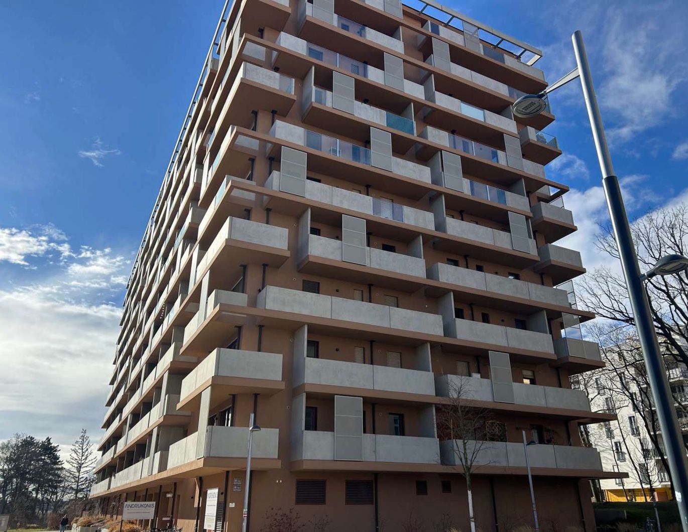 Schöne 2-Zimmer-Wohnung mit Loggia im 14. Bezirk