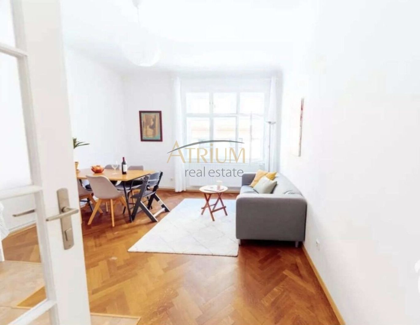 Großzügiges Altbauensemble im 2. Liftstock - Zwei Einheiten mit Zusammenlegungspotenzial und Balkonoption