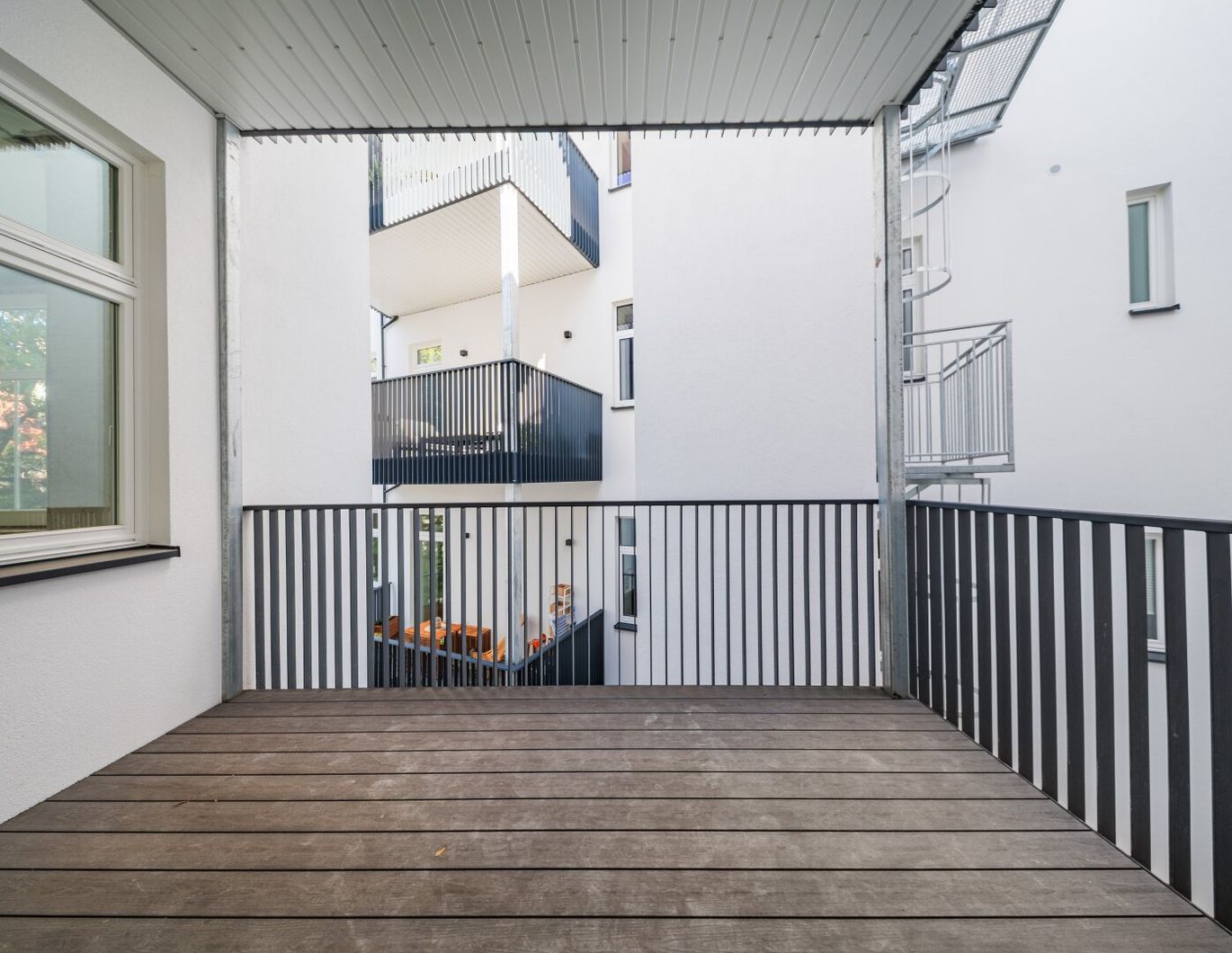 The Legacy - Zukunft berührt Geschichte