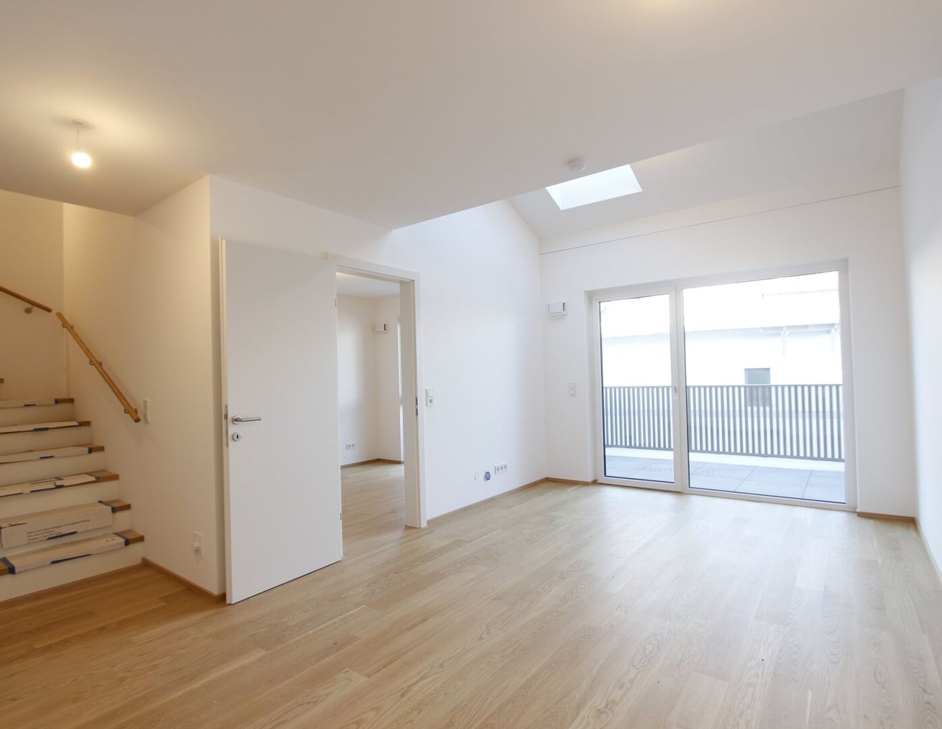 Quartett Strass: 2,5-Zimmer Galeriewohnung WH 2/Top 10