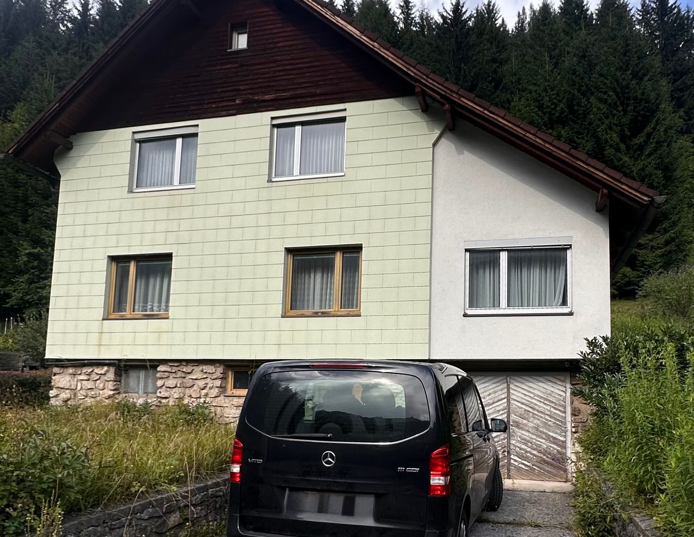 Zuhause inmitten der grünen Bergwelt - Zweifamilienhaus mit 360°-Panoramablick in Eisenerz