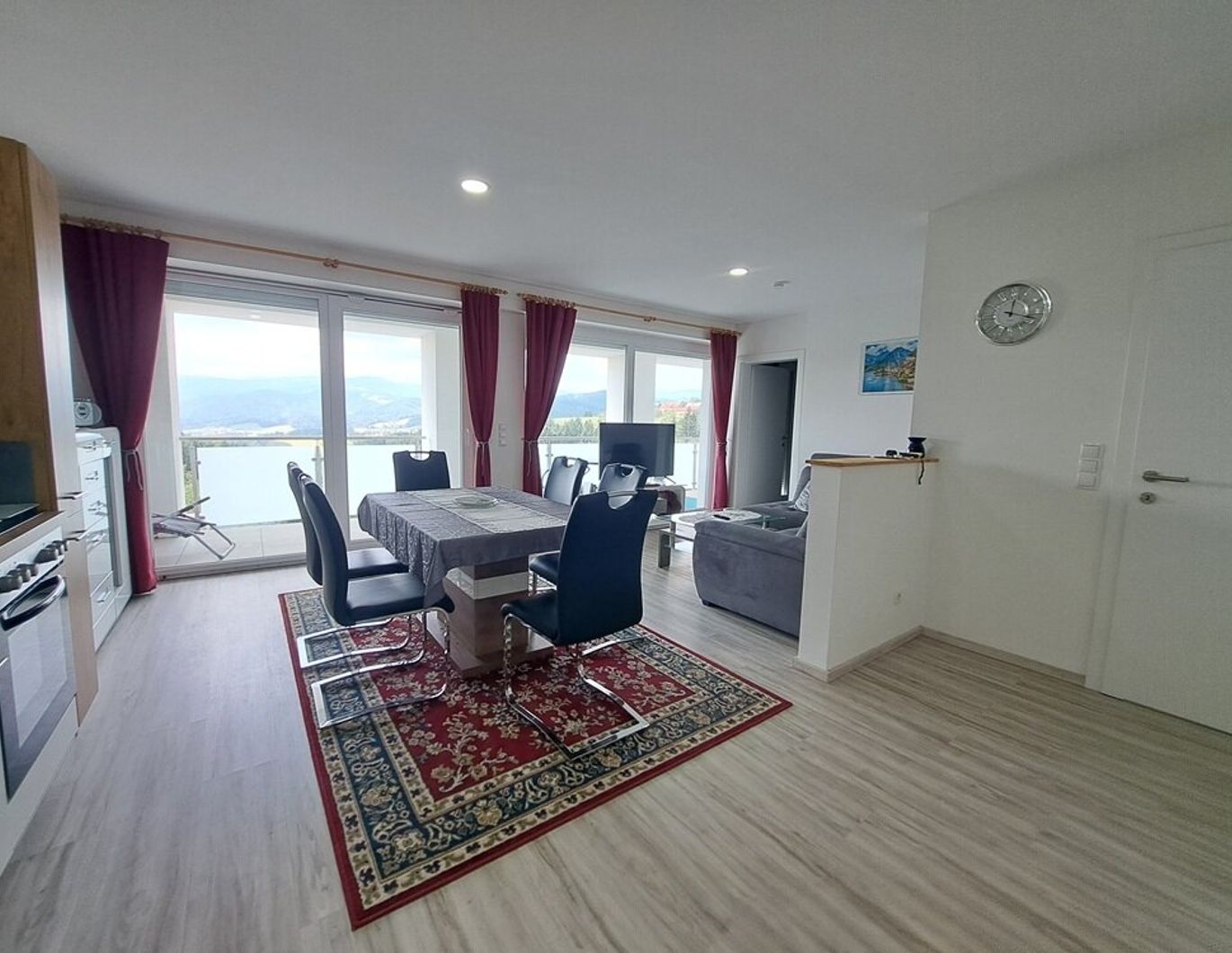Traumhafte 3-Zimmer-Wohnung mit Loggia in Aussichtslage - Ihr neues Zuhause wartet!