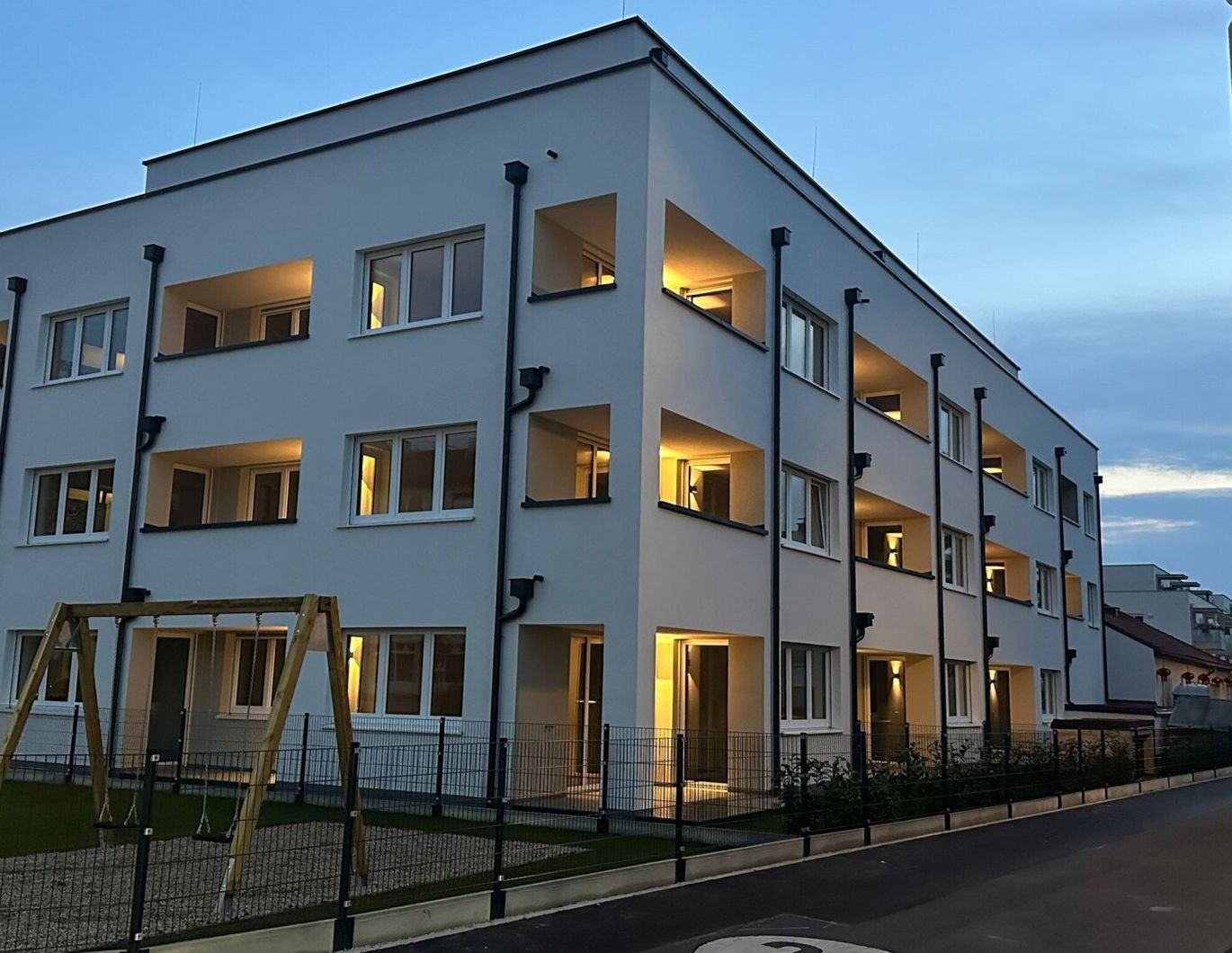 Neues Eigenheim in Linz: Erstbezug, Balkon, Loggia, Terrasse, Garage & Stellplatz