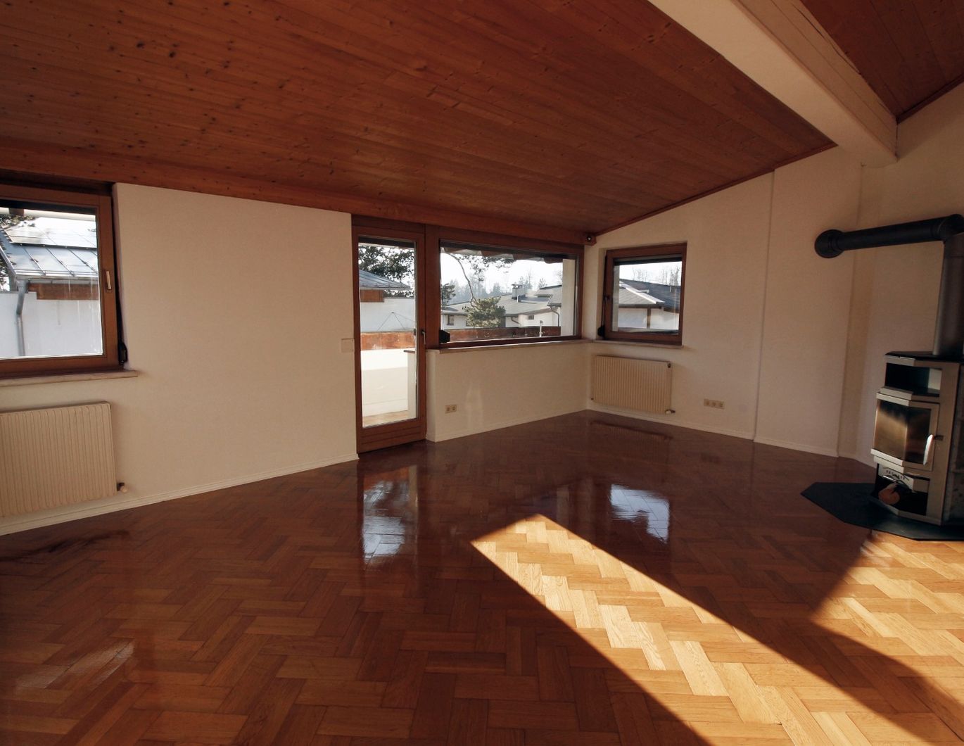 Sonnige 4-Zimmer Dachgeschosswohnung mit viel Platz zum Wohlfühlen