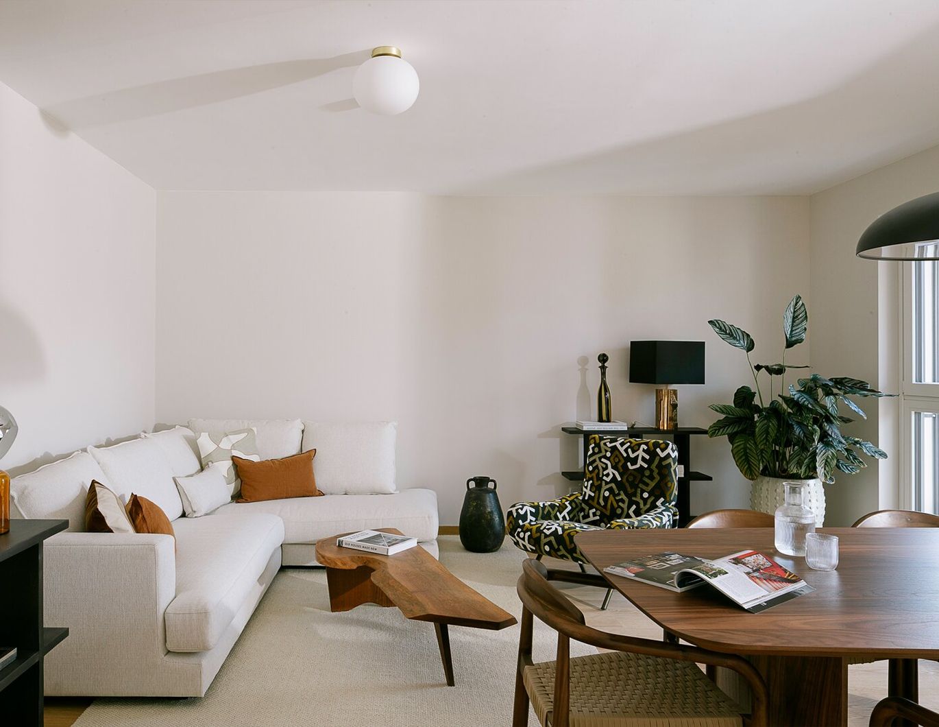 GROSSZÜGIGE 3-ZIMMER-WOHNUNG MIT 2 FREIFLÄCHEN