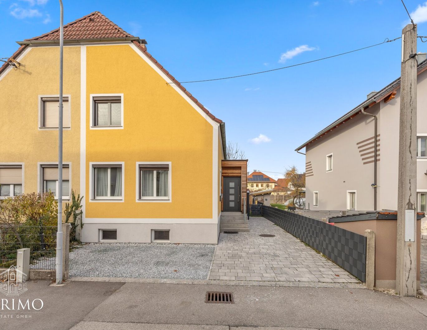 Generalsanierte Doppelhaushälfte mit Garten, Terrasse & zwei Parkplätzen in Leonding - aktuell vermietet