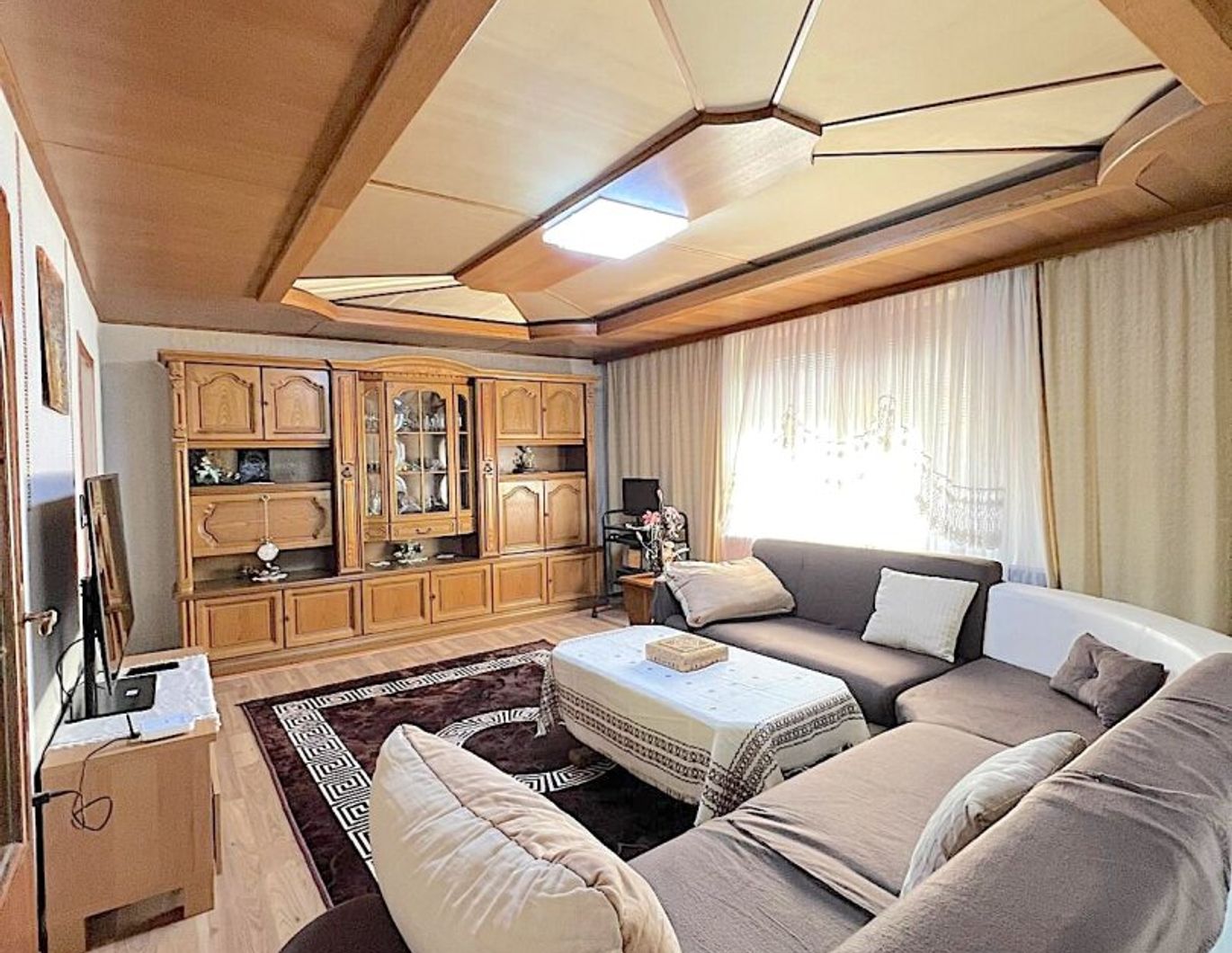 Einfamilienhaus mit 95 m² Wohnfläche, Keller, Garage und 416 m² Garten in Eggern