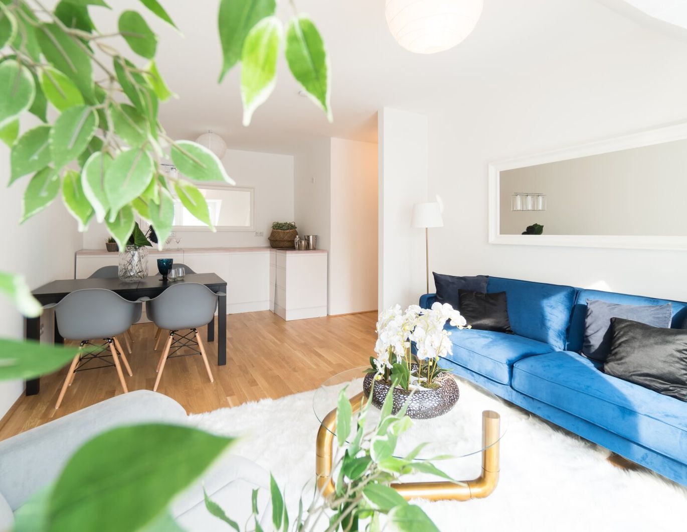 MODERNE 2-ZIMMER-WOHNUNG MIT FERNBLICK