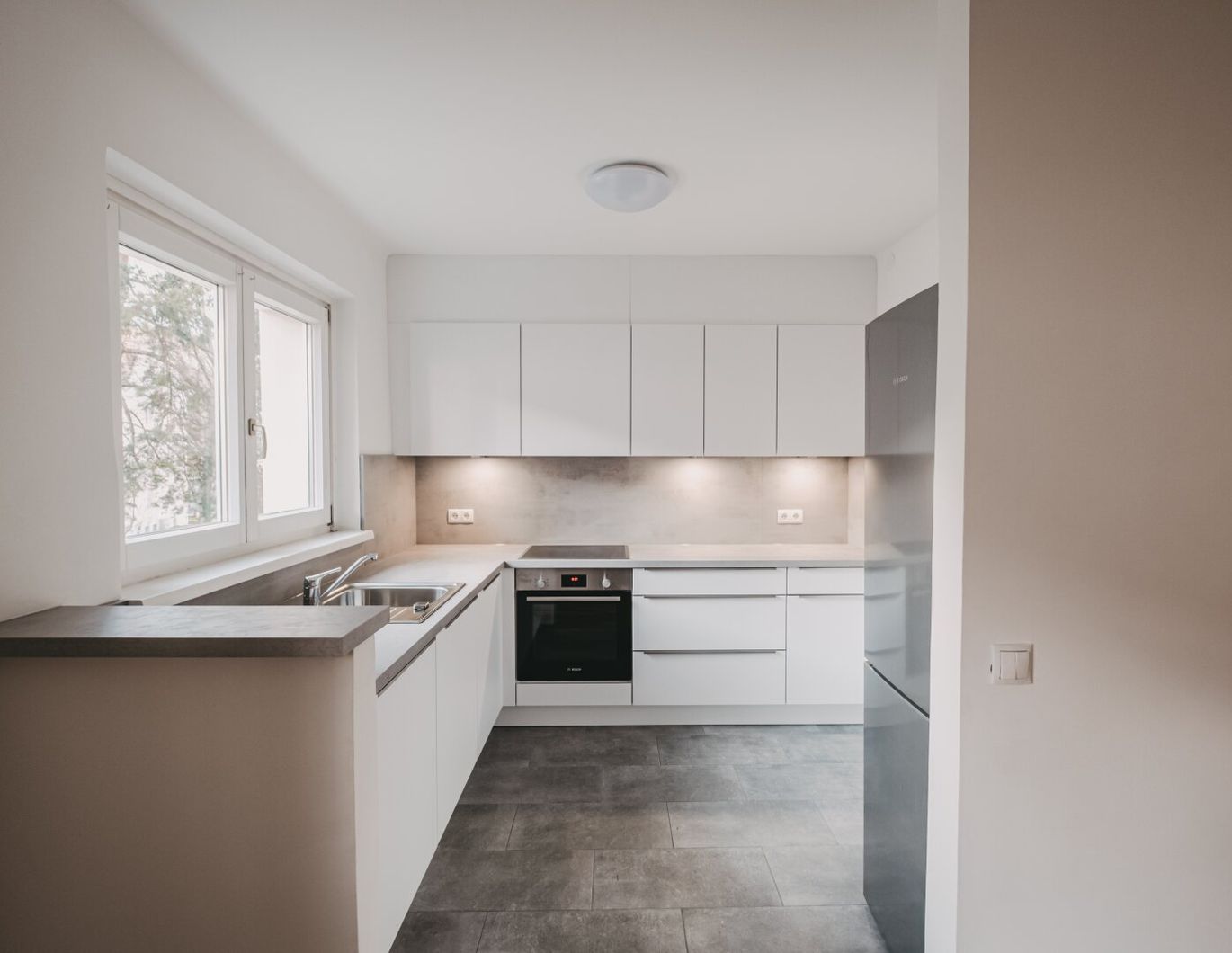 WOHNEN MIT BLICK INS GRÜNE! 13691F