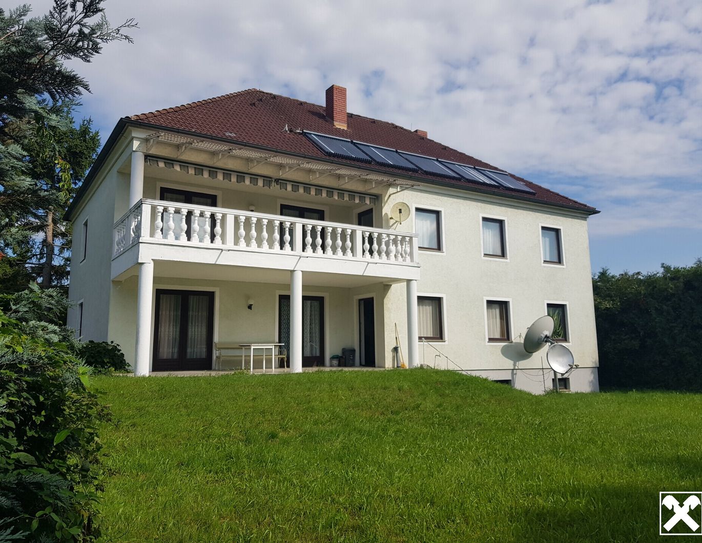STILVOLL WOHNEN IM HERRENHAUS IN HERRLICHER GRÜNRUHELAGE UNWEIT SCHLOSS GRAFENEGG