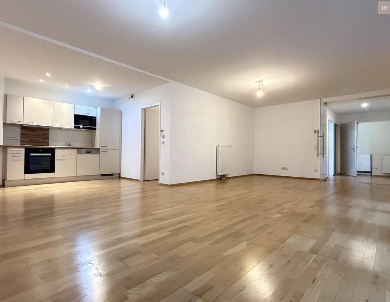 EG-Wohnung mit GARTENTERRASSE! Hofseitig und ruhig!!!! Top-Infrastruktur!!!