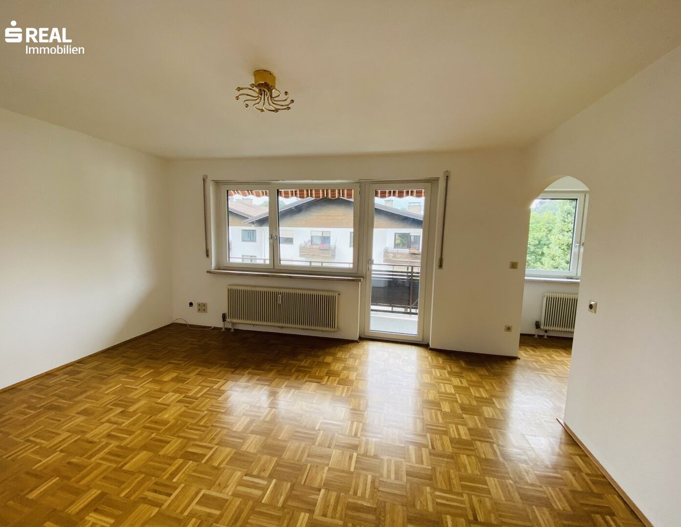 Sanierungsbedürftige 3-Zimmer-Wohnung mit Balkon