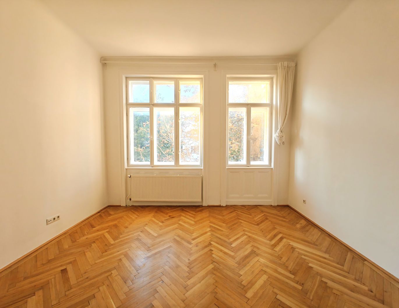 Weinzierlgasse: Charmante Altbauwohnung + U4-Nähe + Allgemeingarten/Balkon + Stilvolles Ambiente