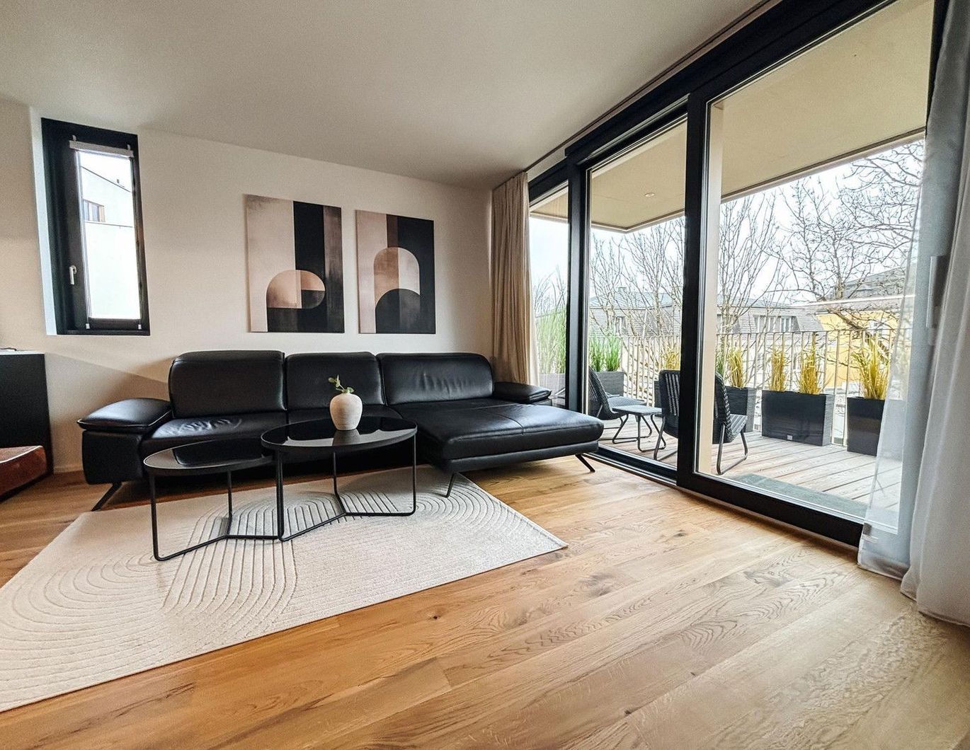 Stilvolle, moderne 3 Zimmer Wohnung mit Balkon inkl. Tiefgarage