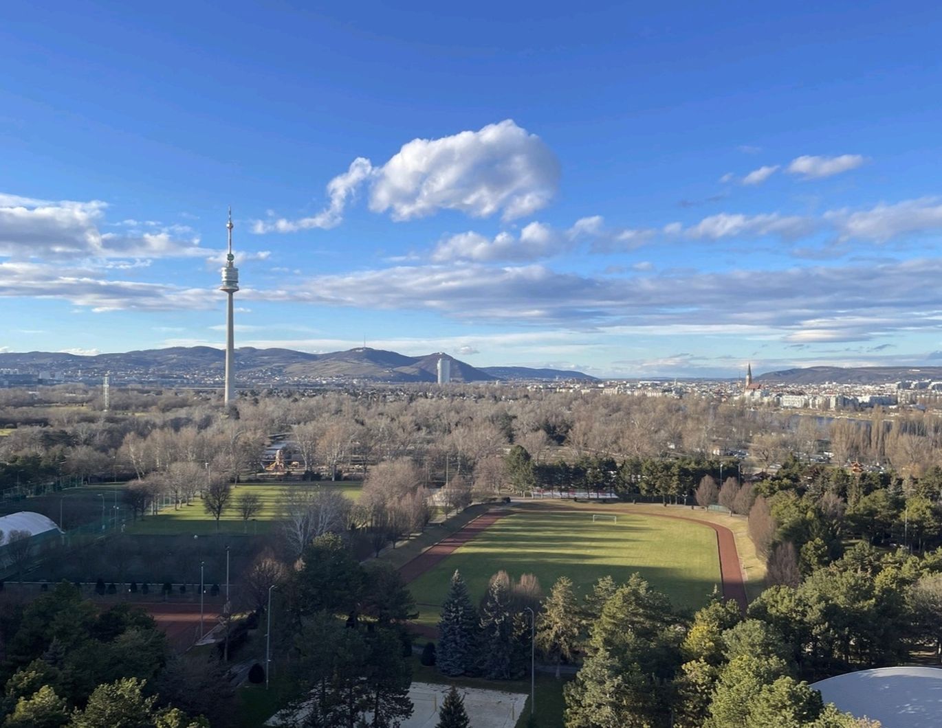 Alte Donau: 2 Zimmer Wohnung mit Weitblick in Toplage