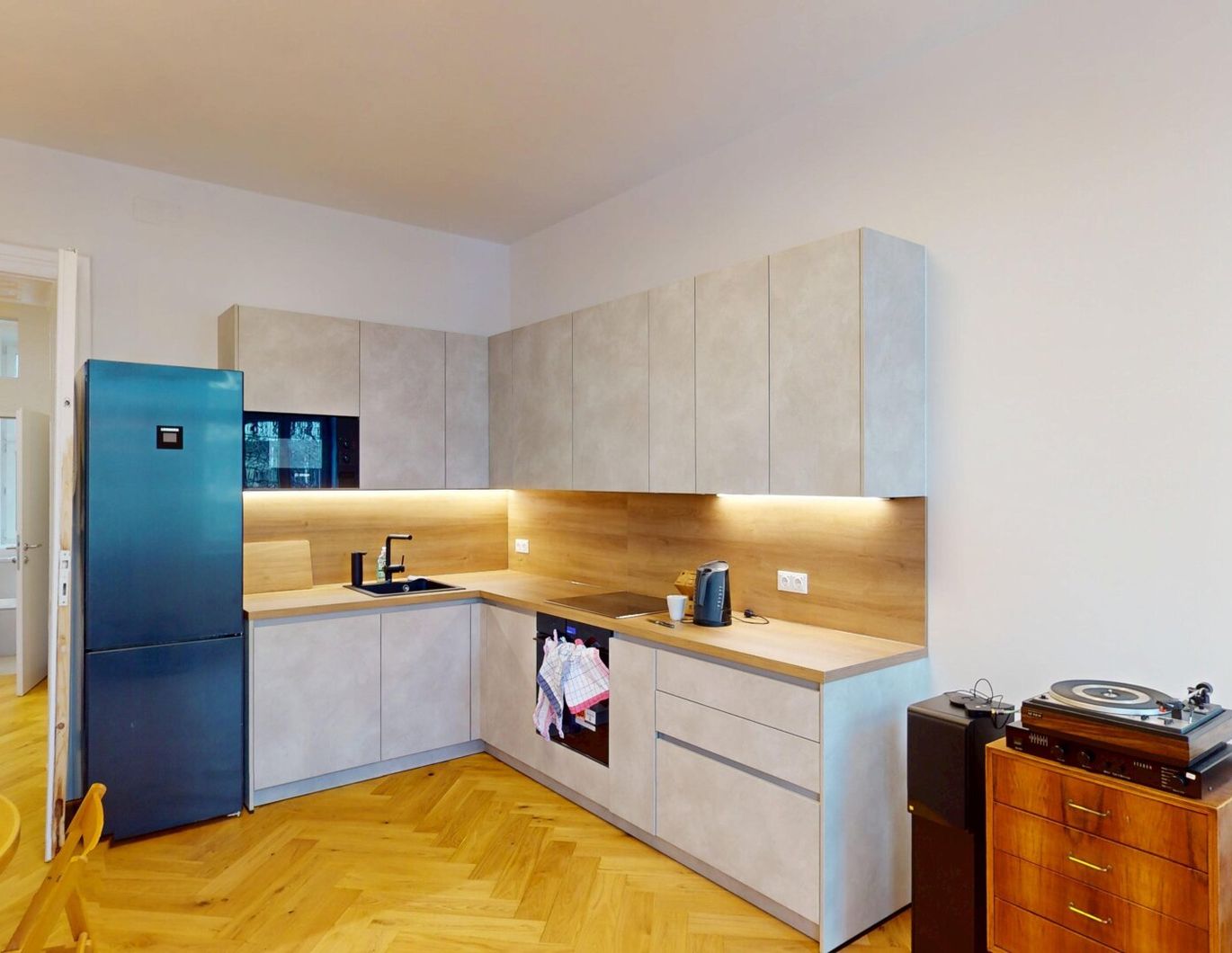 Durchdachter Erstbezug bei U2-Messe | Fussbodenheizung | WU | Wiederaufbau