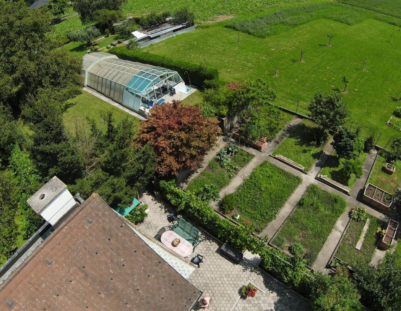 Urlaubsfeeling - Haus mit Pool in sonnendurchfluteten Garten zu verkaufen!