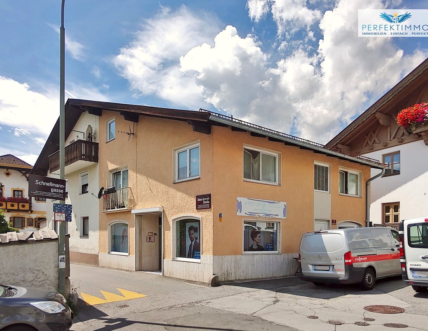 Haus mit Wohnung und Gewerbe